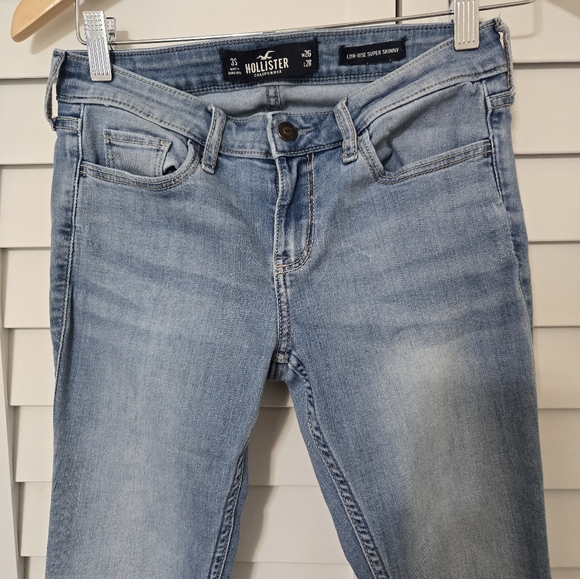 Hollister Womens Blue Jeans Suprr Skinny Low Rise Size 3S W26 L28 - Picture 3 of 16